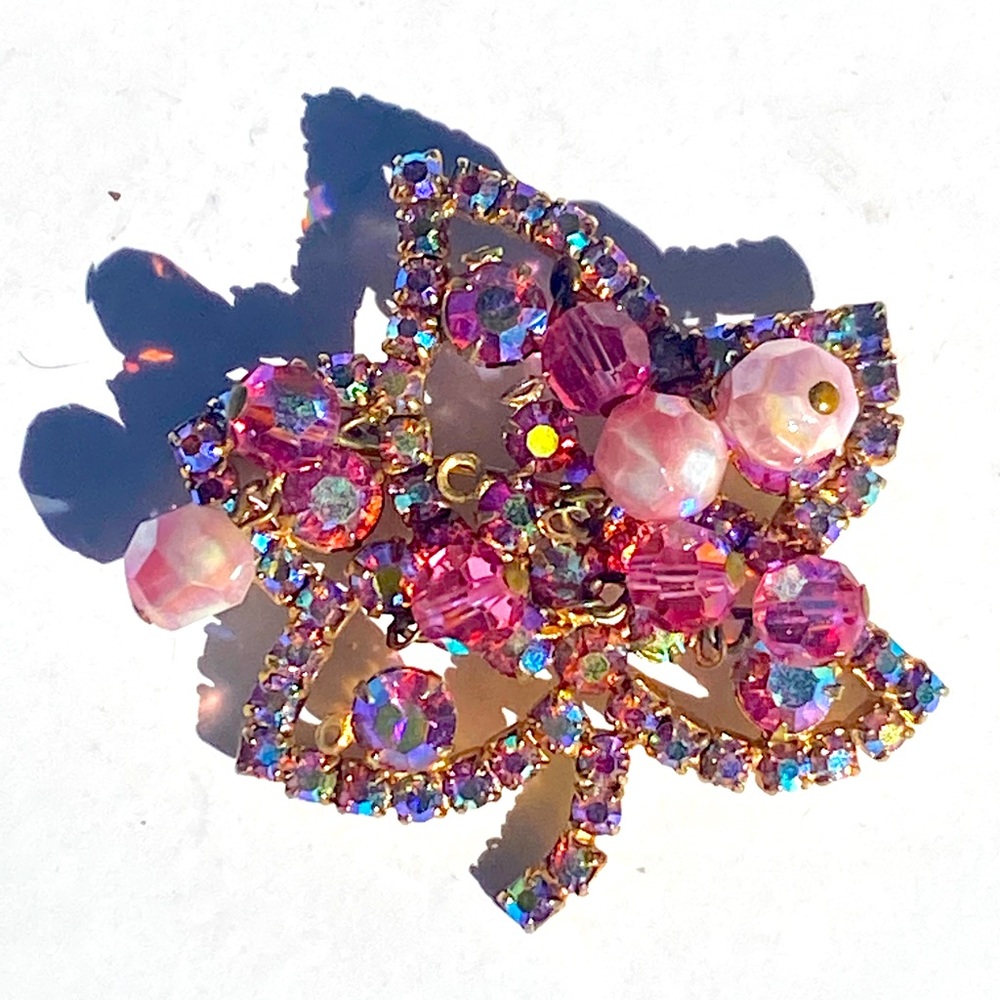Vintage Kramer Aurora borealis rhinestone brooch